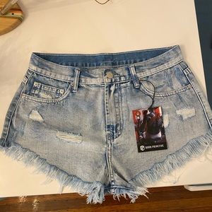 NWT light was Born Primitive Jorts